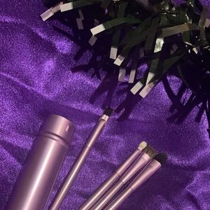 Make up brushes (travel size)